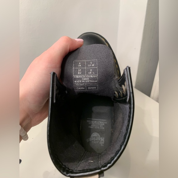 Dr. Marten’s, Smooth Black Leather, Size 37EU 6W. AMAZING CONDITION - Picture 6 of 8